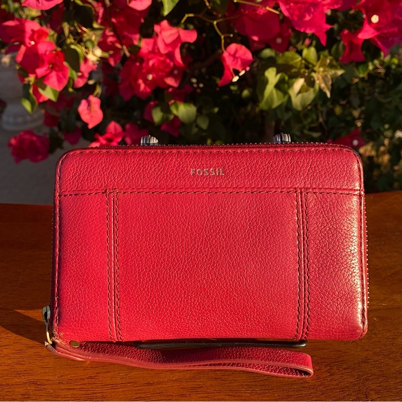 Fossil Handbags - FOSSIL Zip Around Wallet Wristlet
